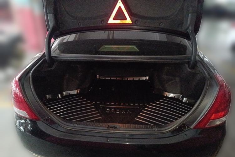 Used Toyota Crown 2011 2.5L Royal Special Edition with Leather and Sunroof Trunk