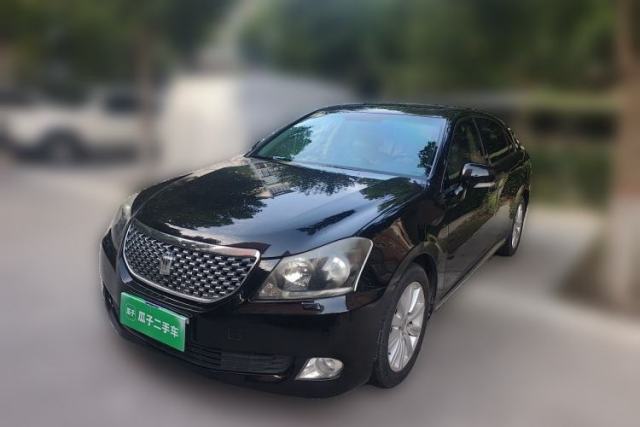 Used Toyota Crown 2011 2.5L Royal Special Edition with Leather and Sunroof