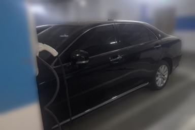 Used Toyota Crown 2011 2.5L Royal Special Edition with Leather and Sunroof