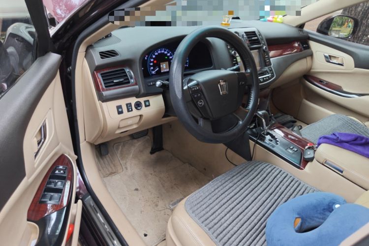 Used Toyota Crown 2011 2.5L Royal Special Edition with Leather and Sunroof Driver Seat