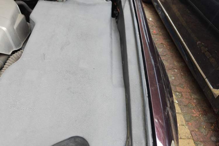 Used Toyota Crown 2011 2.5L Royal Special Edition with Leather and Sunroof Engine Bay Left