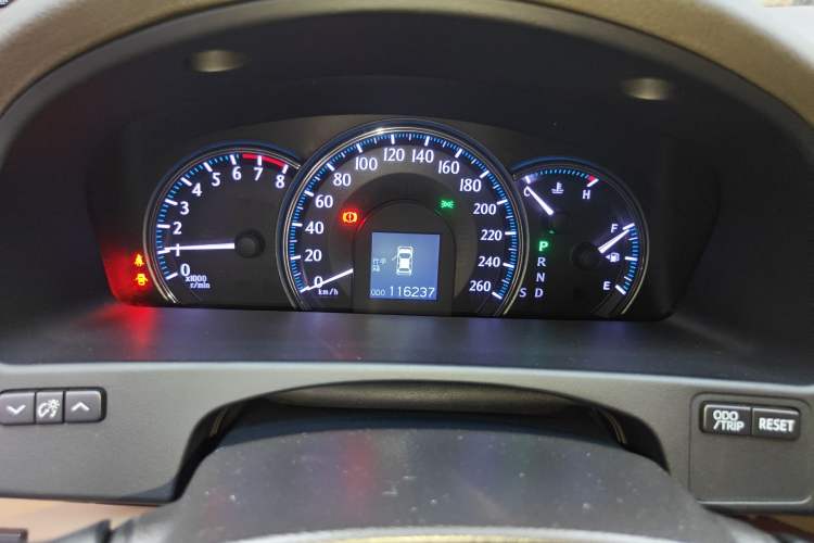 Used Toyota Crown 2011 2.5L Royal Special Edition with Leather and Sunroof Instrument Cluster