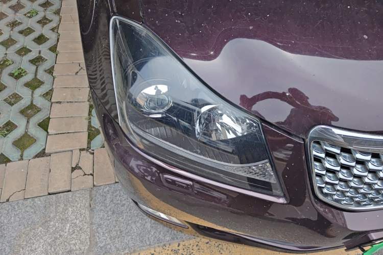 Used Toyota Crown 2011 2.5L Royal Special Edition with Leather and Sunroof Right Front Headlight