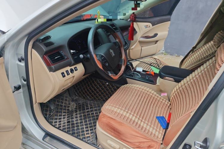 Used Toyota Crown 2011 2.5L Royal Special Edition with Leather and Sunroof Driver Seat