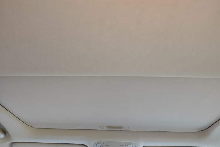Used Toyota Crown 2011 2.5L Royal Special Edition with Leather and Sunroof Headliner