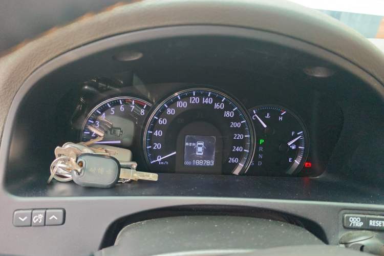 Used Toyota Crown 2011 2.5L Royal Special Edition with Leather and Sunroof Instrument Cluster