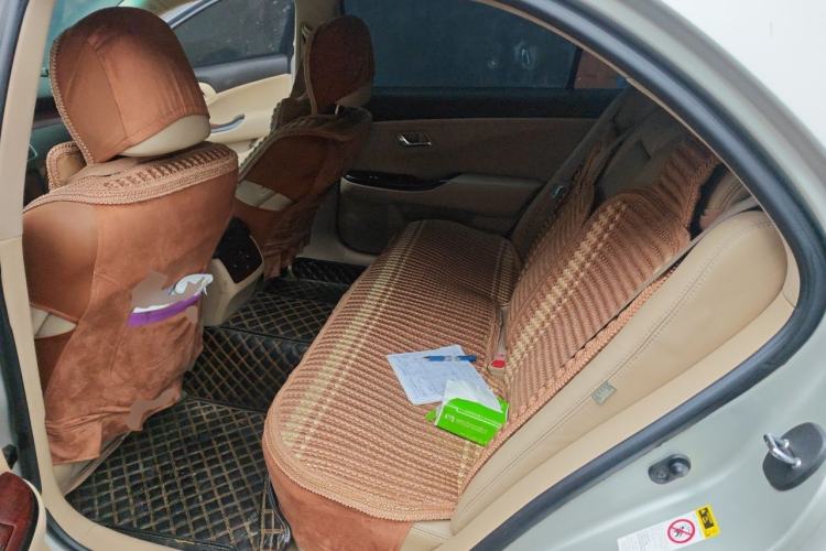 Used Toyota Crown 2011 2.5L Royal Special Edition with Leather and Sunroof Left Rear Seat