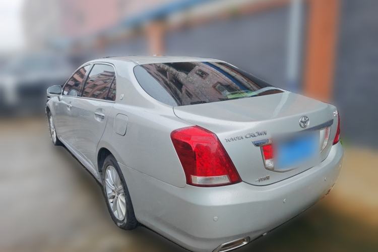 Used Toyota Crown 2011 2.5L Royal Special Edition with Leather and Sunroof Rear Left 45 Deg