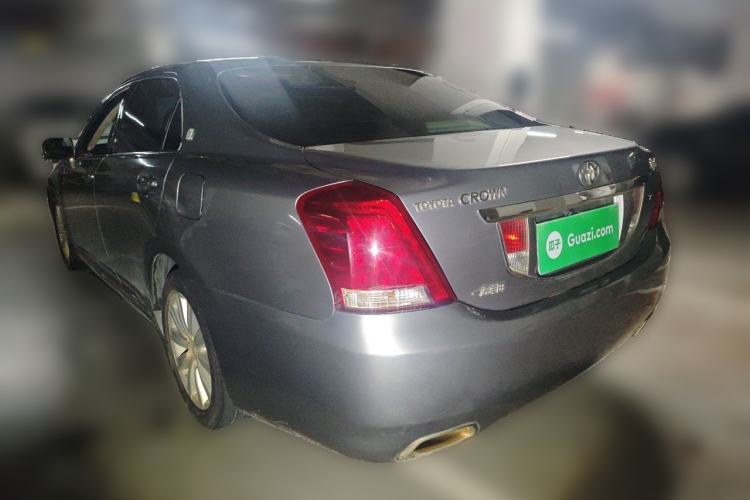 Used Toyota Crown 2011 2.5L Royal Special Edition with Leather and Sunroof Rear Left 45 Deg
