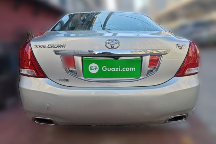 Used Toyota Crown 2011 2.5L Royal Special Edition with Leather and Sunroof Rear