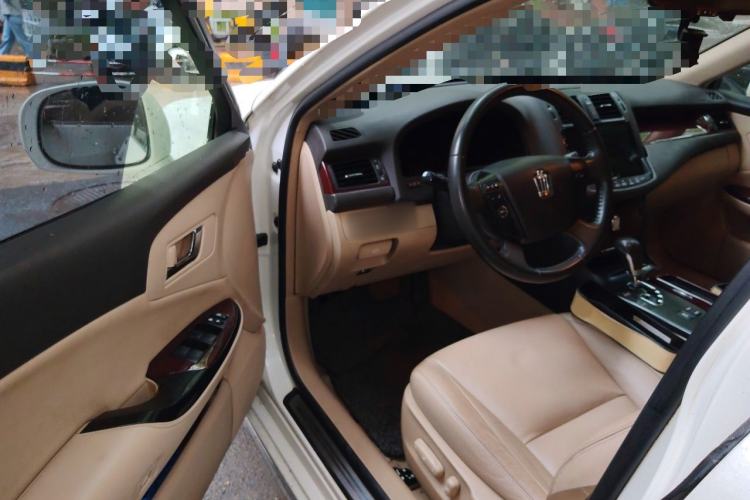 Used Toyota Crown 2011 2.5L Royal Special Edition with Leather and Sunroof Driver Seat