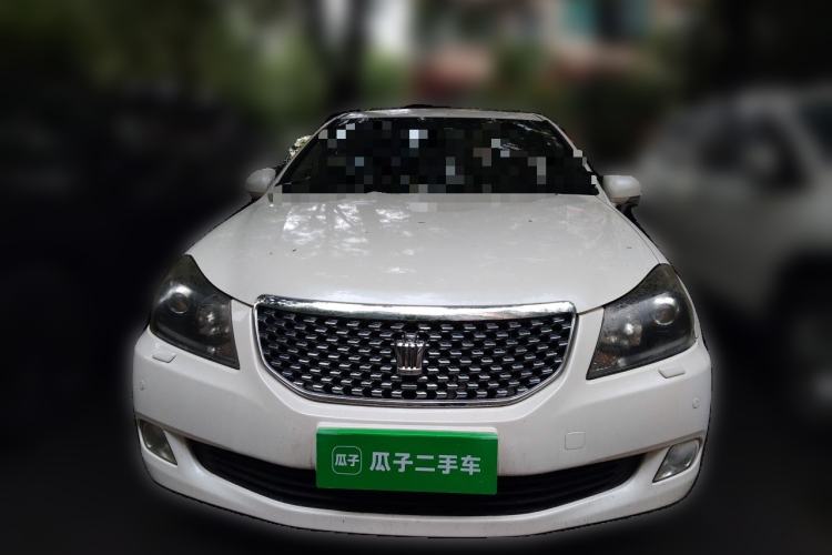 Used Toyota Crown 2011 2.5L Royal Special Edition with Leather and Sunroof Front