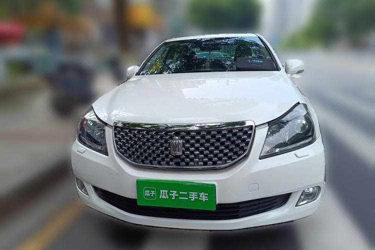 Used Toyota Crown 2011 2.5L Royal Special Edition with Leather and Sunroof Front