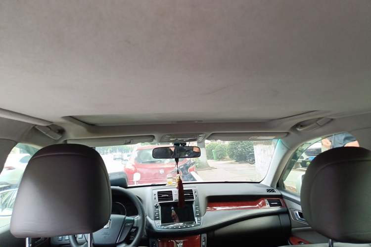 Used Toyota Crown 2011 2.5L Royal Special Edition with Leather and Sunroof Headliner