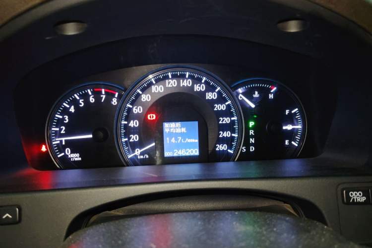Used Toyota Crown 2011 2.5L Royal Special Edition with Leather and Sunroof Instrument Cluster