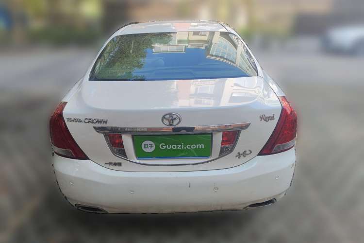 Used Toyota Crown 2011 2.5L Royal Special Edition with Leather and Sunroof Rear