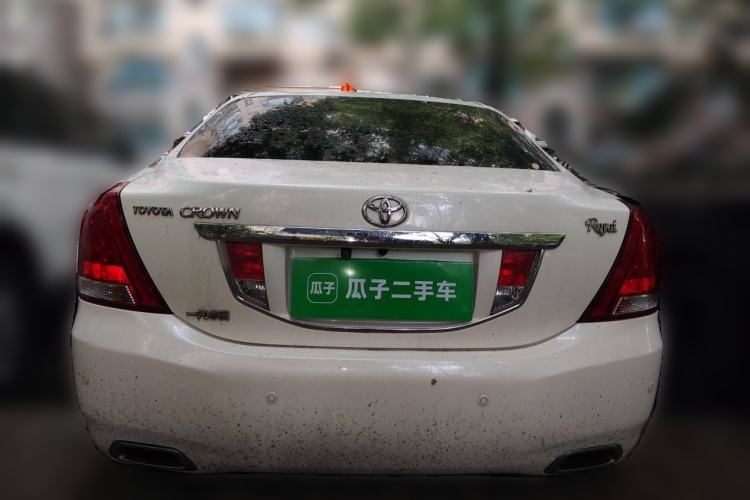 Used Toyota Crown 2011 2.5L Royal Special Edition with Leather and Sunroof Rear