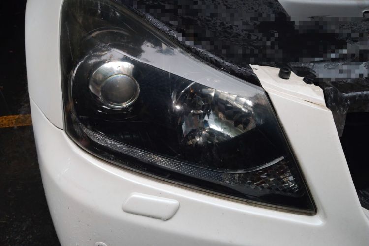 Used Toyota Crown 2011 2.5L Royal Special Edition with Leather and Sunroof Right Front Headlight