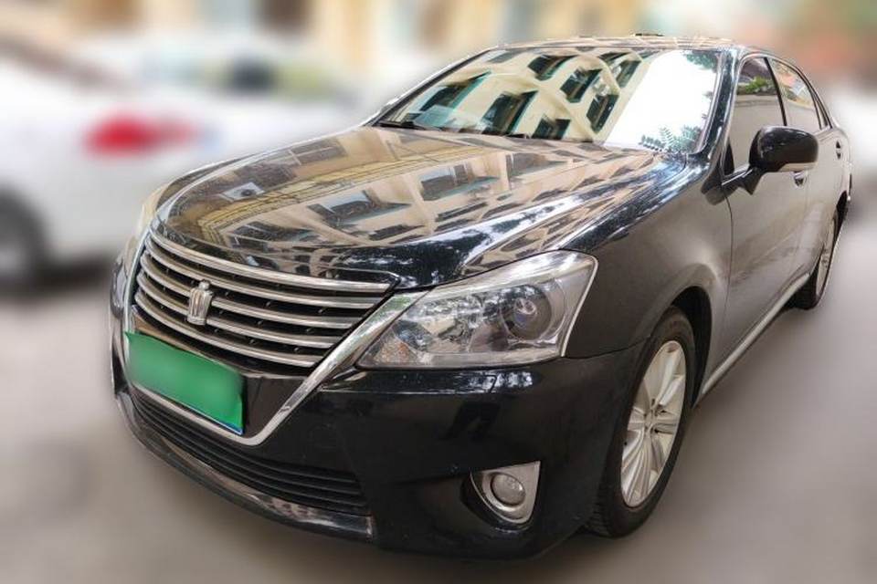 Toyota Crown 2012
