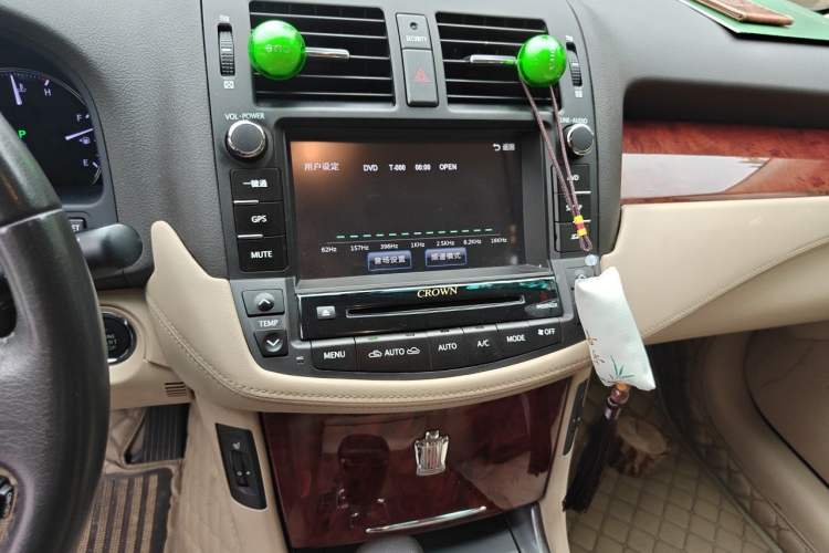 Used Toyota Crown 2012 2.5L Royal Leather Edition Audio And AC Panel