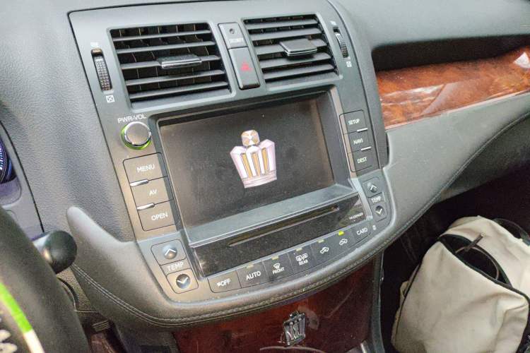 Used Toyota Crown 2012 2.5L Royal Leather Edition Audio And AC Panel
