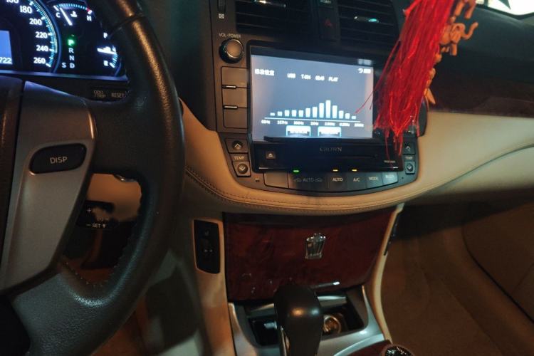 Used Toyota Crown 2012 2.5L Royal Leather Edition Audio And AC Panel