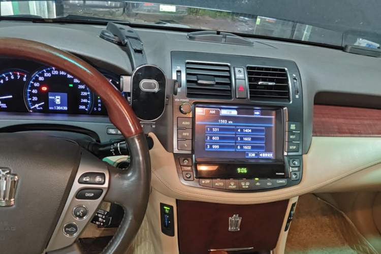 Used Toyota Crown 2012 3.0L Royal Saloon VIP Audio And AC Panel