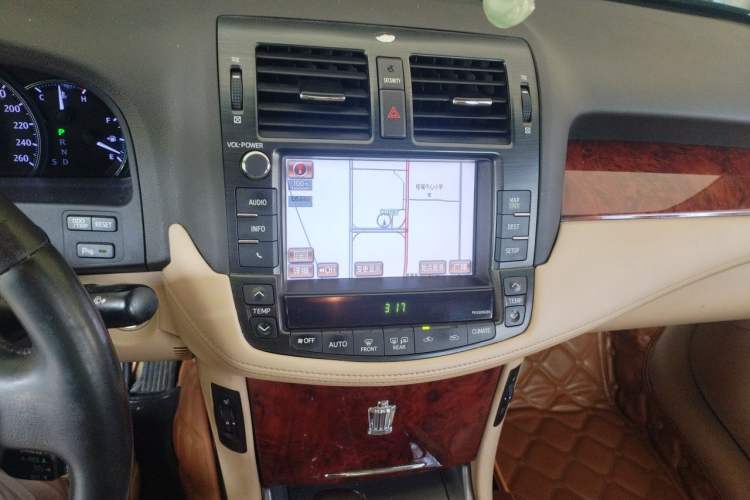 Used Toyota Crown 2012 2.5L Royal Comfort Edition Audio And AC Panel