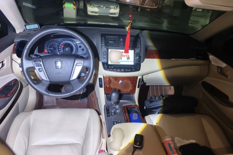 Used Toyota Crown 2012 2.5L Royal Leather Edition Center Console