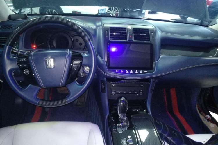 Used Toyota Crown 2012 2.5L Royal Leather Edition Center Console