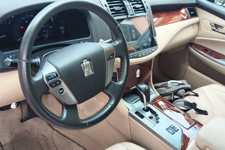 Used Toyota Crown 2012 2.5L Royal Leather Edition Center Console
