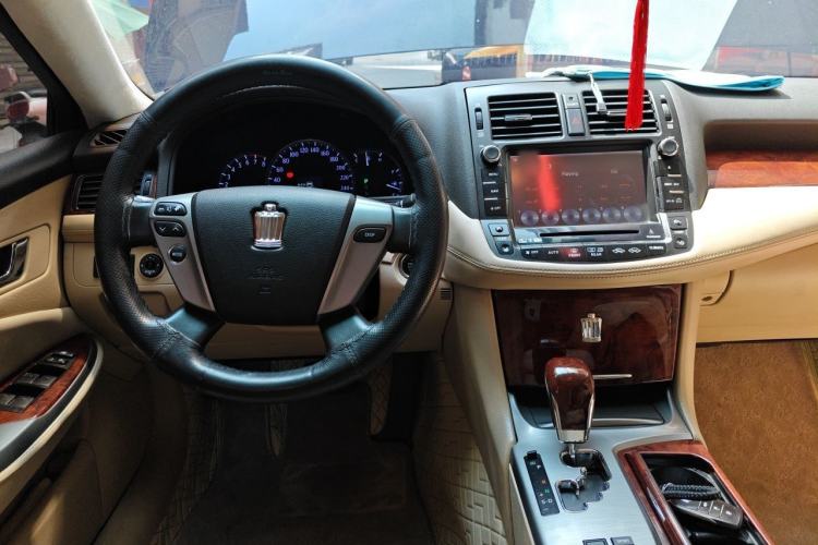 Used Toyota Crown 2012 2.5L Royal Center Console