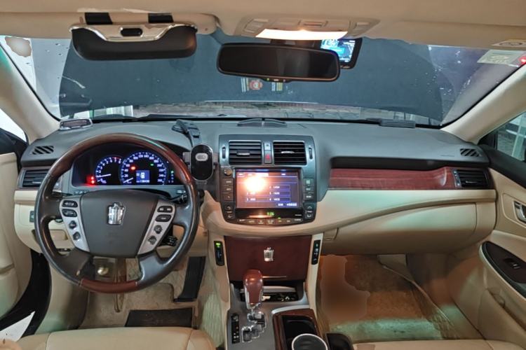Used Toyota Crown 2012 3.0L Royal Saloon VIP Center Console