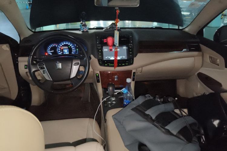 Used Toyota Crown 2012 2.5L Royal Leather Edition Center Console