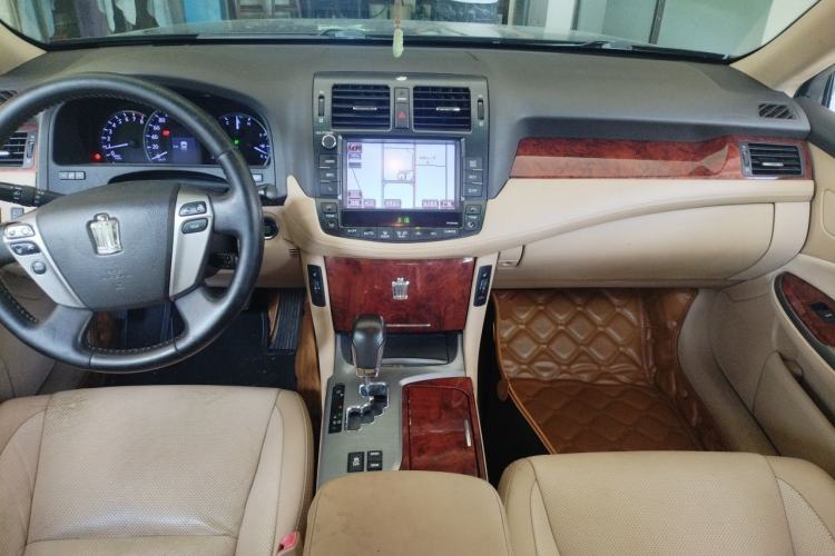 Used Toyota Crown 2012 2.5L Royal Comfort Edition Center Console