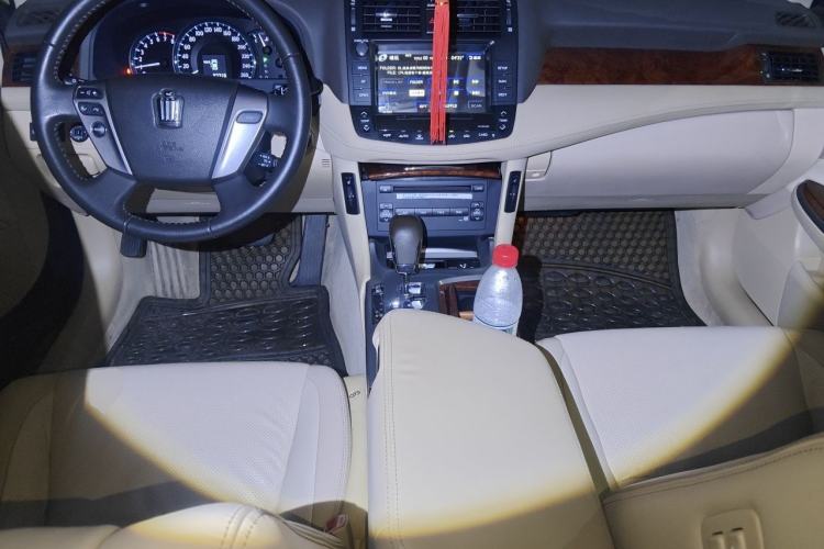 Used Toyota Crown 2012 2.5L Royal Leather Edition Center Console