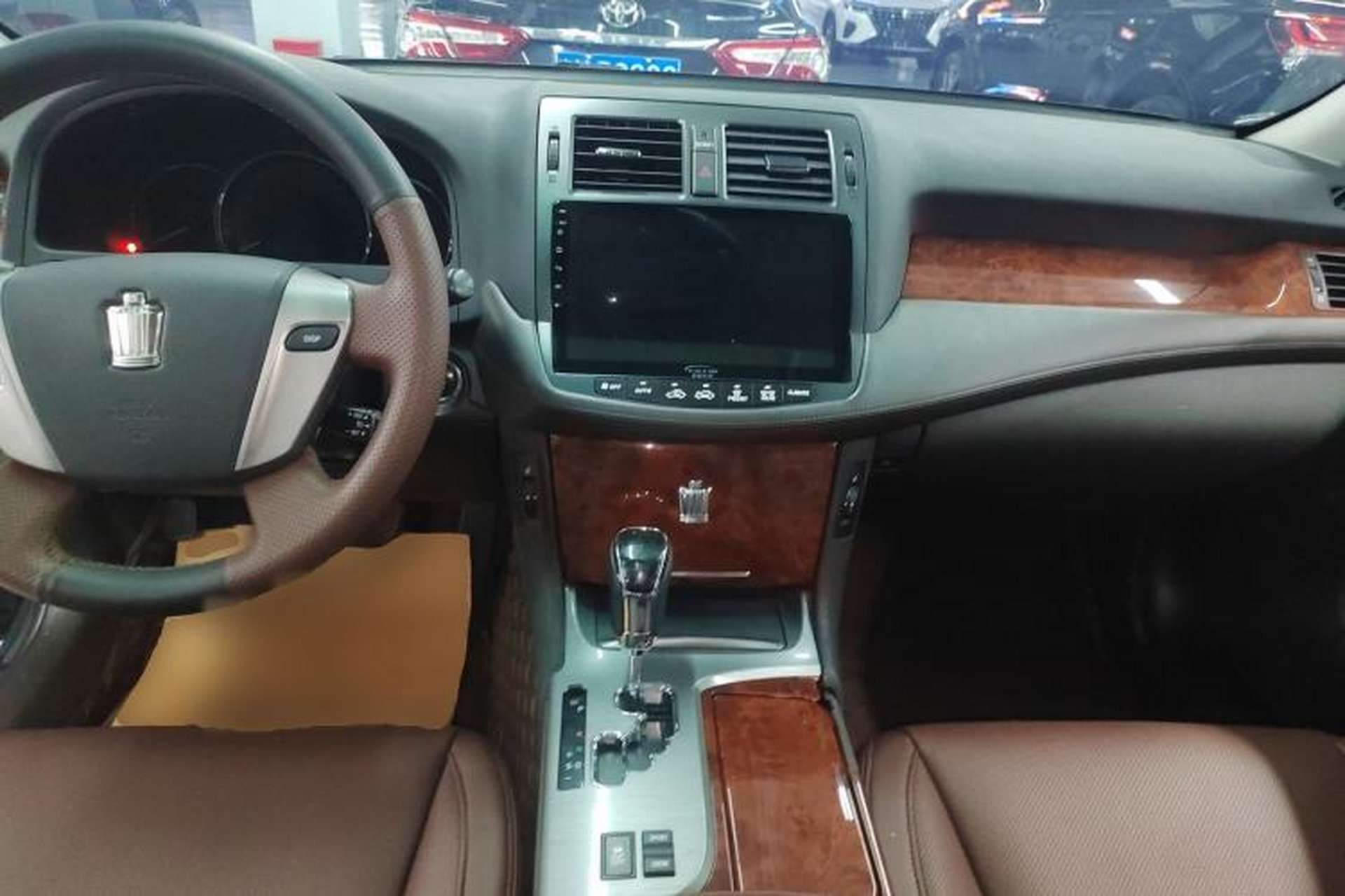 Used Toyota Crown 2012 2.5L Royal Leather Edition Center Console