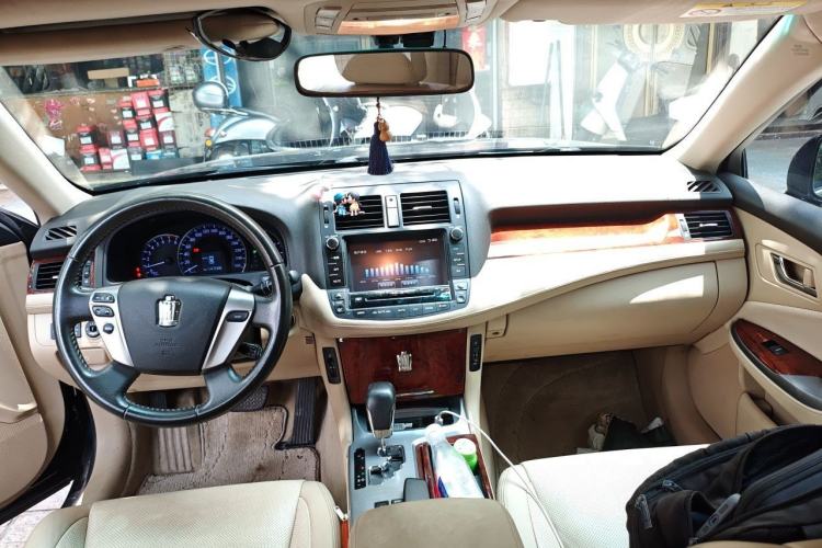 Used Toyota Crown 2012 2.5L Royal Leather Edition Center Console