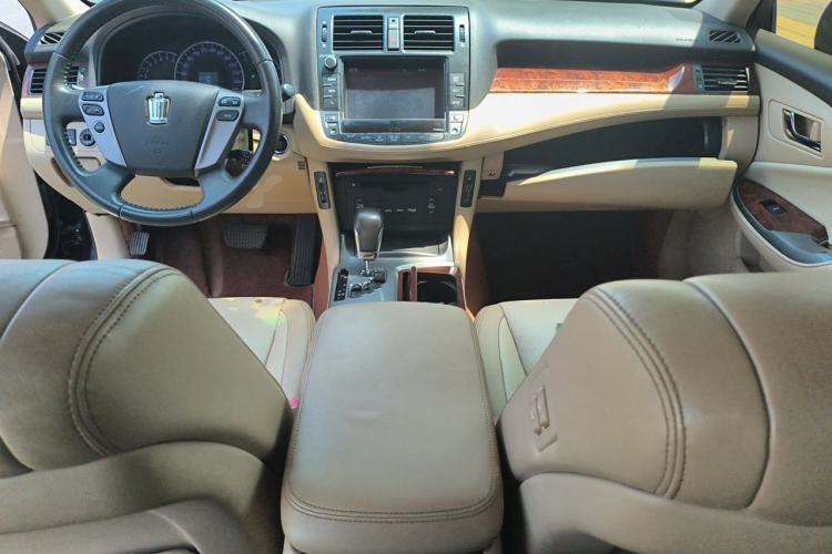 Used Toyota Crown 2012 2.5L Royal Leather Edition Center Console