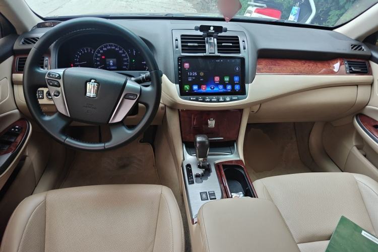 Used Toyota Crown 2012 2.5L Royal Center Console