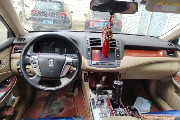 Used Toyota Crown 2012 2.5L Royal Leather Edition Center Console