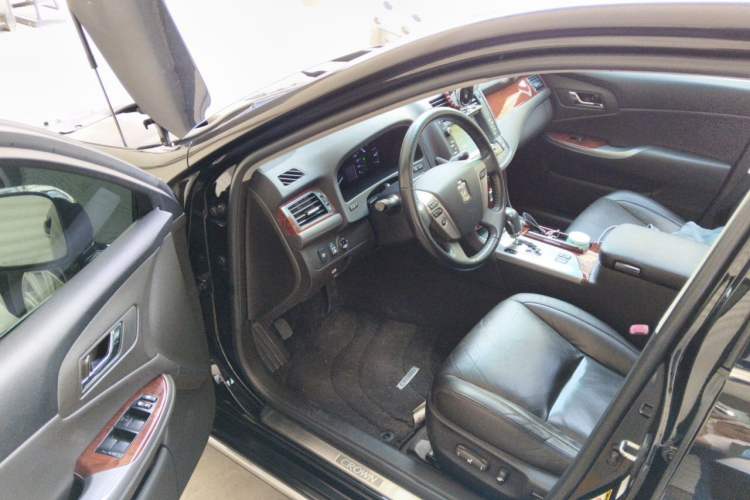 Used Toyota Crown 2012 2.5L Royal Leather Edition Driver Seat