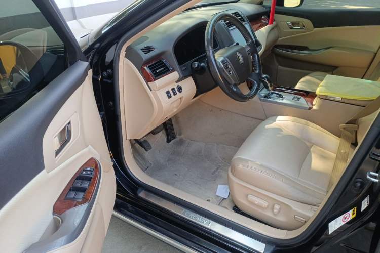 Used Toyota Crown 2012 2.5L Royal Leather Edition Driver Seat