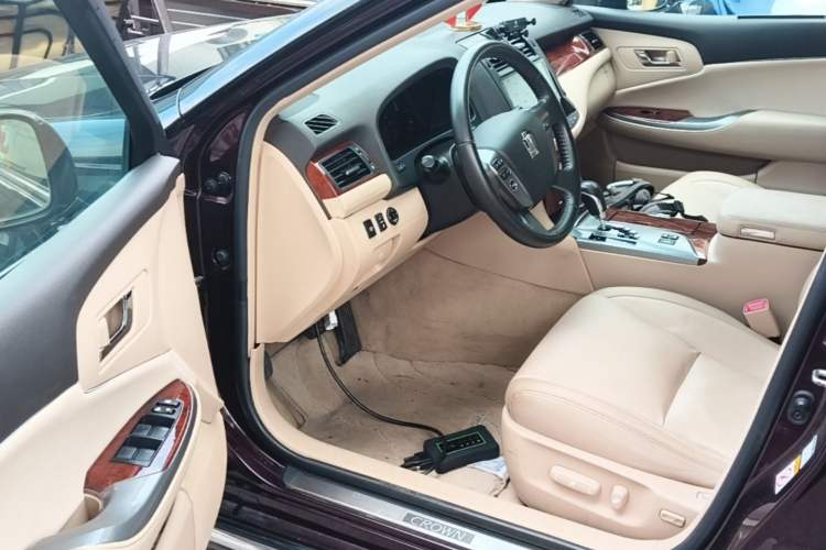 Used Toyota Crown 2012 2.5L Royal Leather Edition Driver Seat