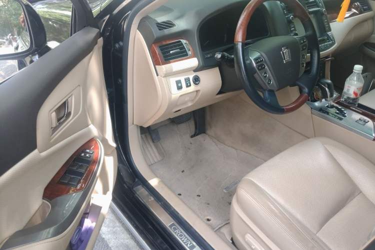 Used Toyota Crown 2012 2.5L Royal Leather Edition Driver Seat