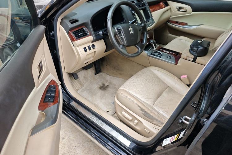 Used Toyota Crown 2012 2.5L Royal Leather Edition Driver Seat