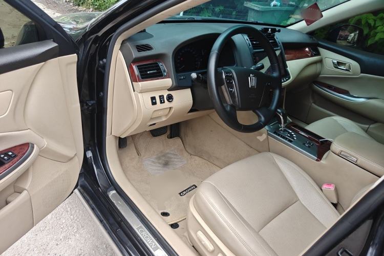 Used Toyota Crown 2012 2.5L Royal Driver Seat