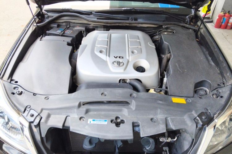 Used Toyota Crown 2012 2.5L Royal Leather Edition Engine Bay
