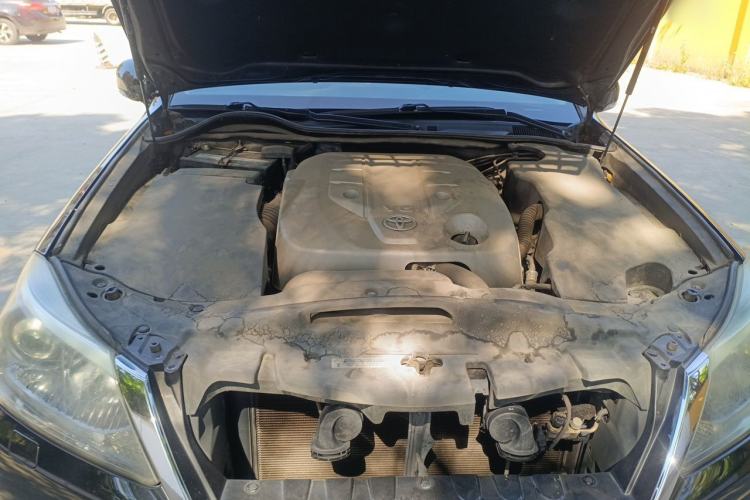 Used Toyota Crown 2012 2.5L Royal Leather Edition Engine Bay