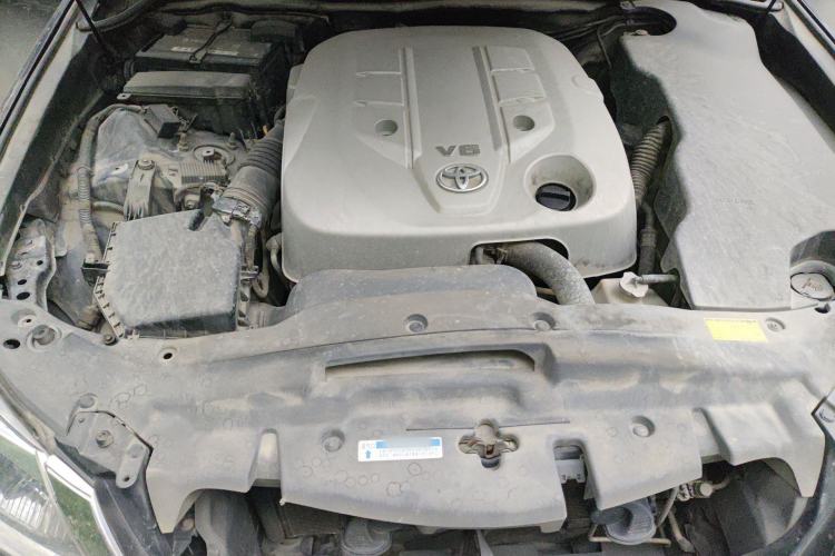 Used Toyota Crown 2012 2.5L Royal Leather Edition Engine Bay